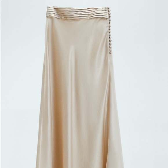 Zara Limited Edition Satin effect Asymmetric Skirt - Picture 5 of 15